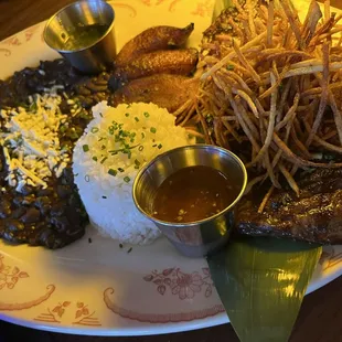 Sorry can't recall the name of the dish but it's one of the flank steak options!