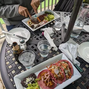 Lunch Platter tacos (2 of the pollo and 1 of the cochinita public)