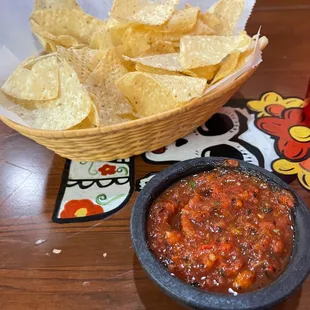 Chip and salsa