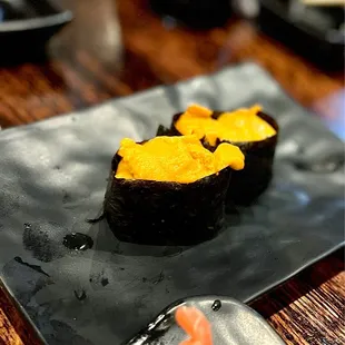 Uni nigiri (Santa Barbara)