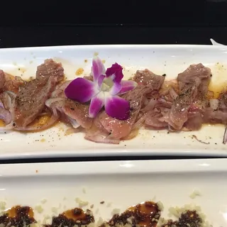 Kobe Beef Tataki (6pc)