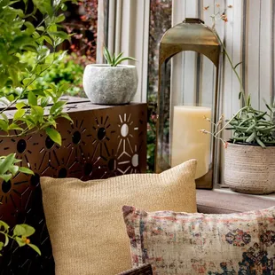 Decor details at Sens