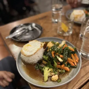 Veggie Kapow - this is yummy. You can get it without the egg as well.