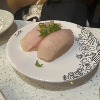 Hamachi Nigiri