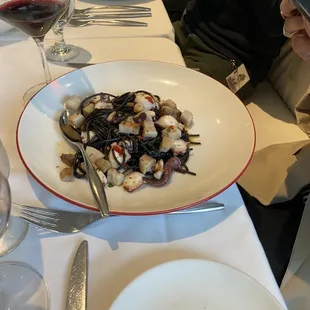 Spaghetti al Nero con Polipo e Pancetta