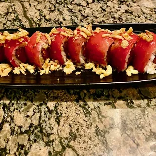 spicy sushi roll w/crunchy onions