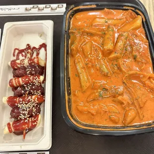 So-Tteok (Sausage Skewer) and rice cake