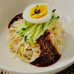 ramen and noodles, ramen, noodle dish, noodles, food, noodle soup