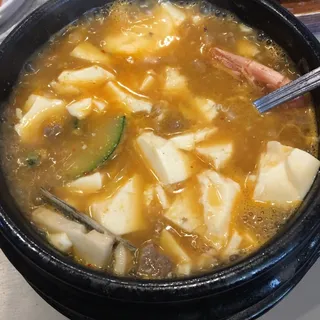 Assorted Tofu Soup