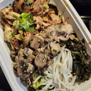 Spicy pork salad (banchan: broccoli, potato, seaweed) add: BBQ chicken, add mushrooms