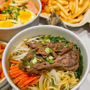 food, ramen and noodles