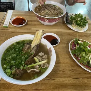 ramen and noodles, food