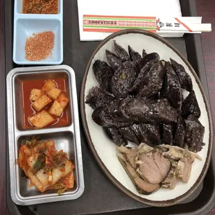 Soondae (Korean blood sausage and intestine)