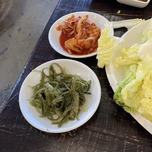 Banchan (kimchi and seaweed)