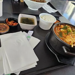 Spicey beef rib bones hidden inside the soup. M~~~m so good.