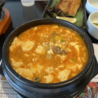 T2. Combination Tofu Soup