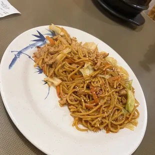 Fried noodle with chicken