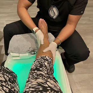 Experiencing the HOT STONE pedicure by Zach!