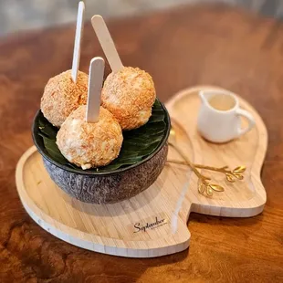 Caramelized coconut ice cream