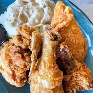 food, bbq wings, fried chicken wings, chicken wings and fried chicken, poultry, chicken wings, chicken, bbq chicken, fried chicken