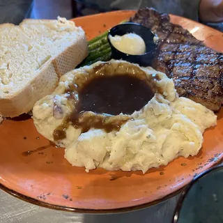 Mashed Potatoes & Gravy