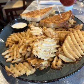 Septembers Mac-N-Melt