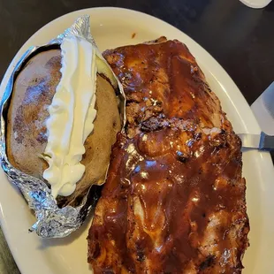 Ribs with baked potato