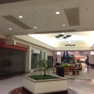 Dead mall