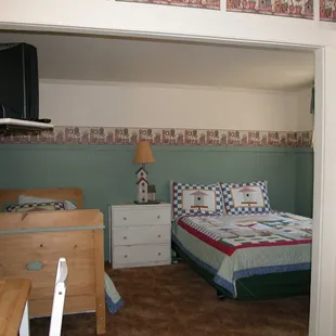 The sleeping cabin - sleeps three