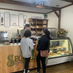 Fresh baked doughnuts, pastries and fresh bread daily. Coffee/tea, breakfast and lunch.