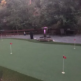 Putting green with fountain