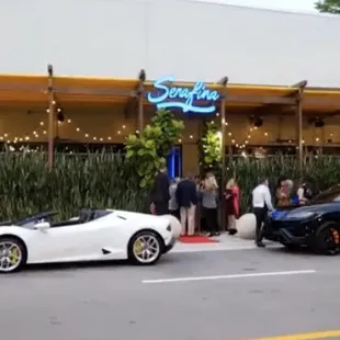 ramen and noodles, outside
