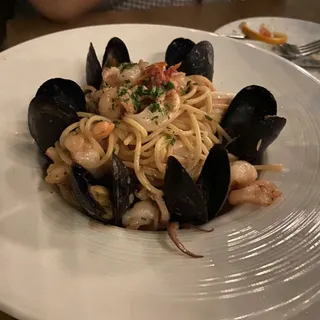 Spaghetti Alla Pescatora