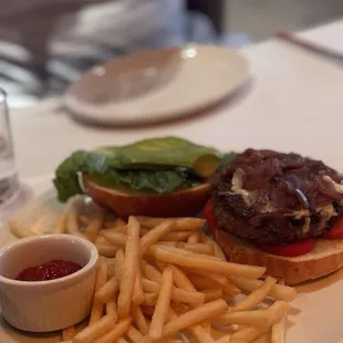 Serafina Burger