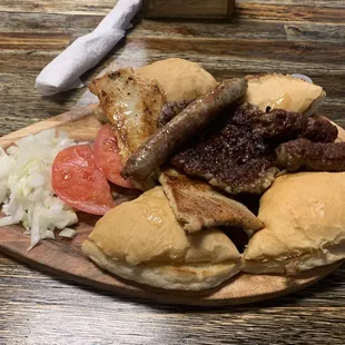 Mixed meat platter (bread, chevapi, hamburg, sausage, chicken)