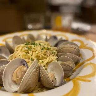 LINGUINE ALLE VONGOLE