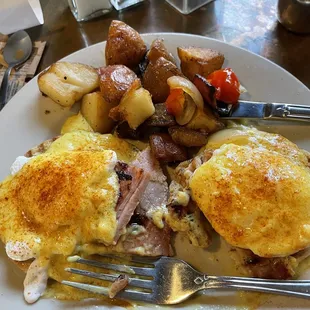 Eggs Benedict with amazing smoked ham and terrific potatoes!