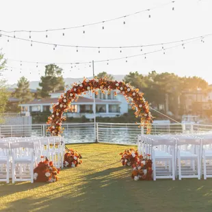 Our serene lakeside venue is the ideal spot to say 'I do' with your closest loved ones.