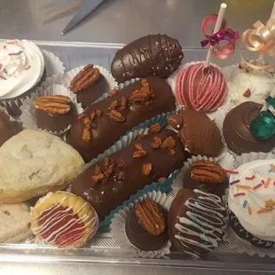 Random goodies! $25. Chocolate Dipped, bourbon infused twinkies,  scones,  cake pops, cupcakes,  turtle,  bourbon balls,  cookie,  etc!