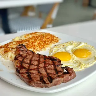 Rib Eye Steak &amp; Eggs - 7/10