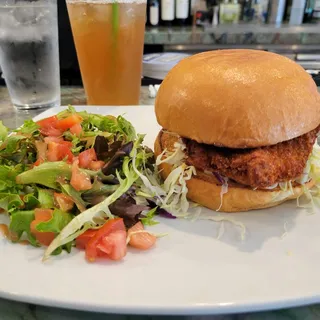 Fried Chicken Sandwich / Chips