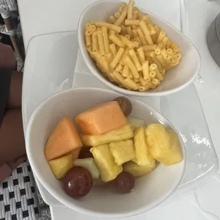 Mac N Cheese & Fries