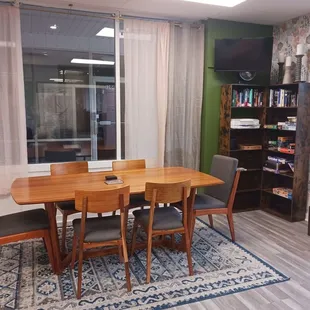 Sitting room adjacent to coffee shop