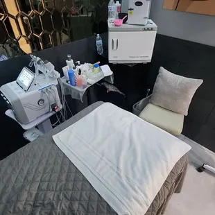 Serenity Beauty Bar