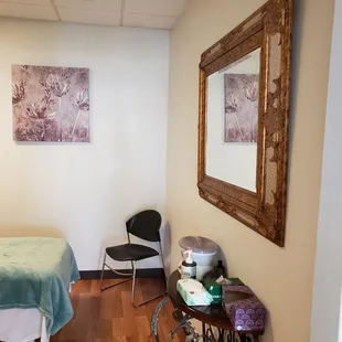 Facial room