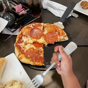 Pepperoni pizza