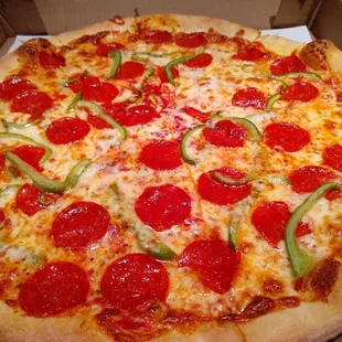 Large Pepperoni &amp; Green Pepper