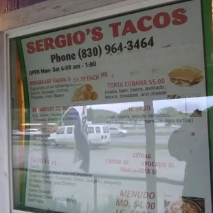 Hours as of 3-28-19. Excellent breakfast tacos.