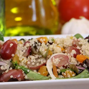 Quinoa salad served with or without roasted chicken. Dressed w/honey, ginger, lime dressing.