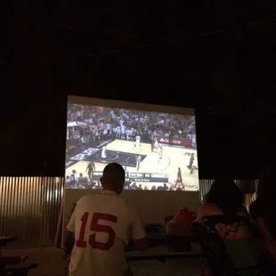 Awesome outdoor projector to watch the games on. Go Spurs!!!